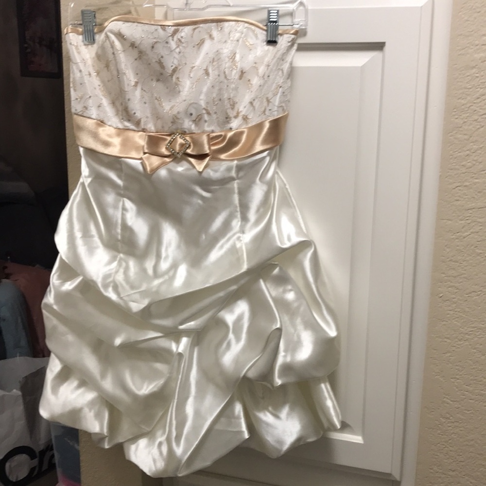 Jessica McClintock for Gunne Sax cream and gold short formal dress